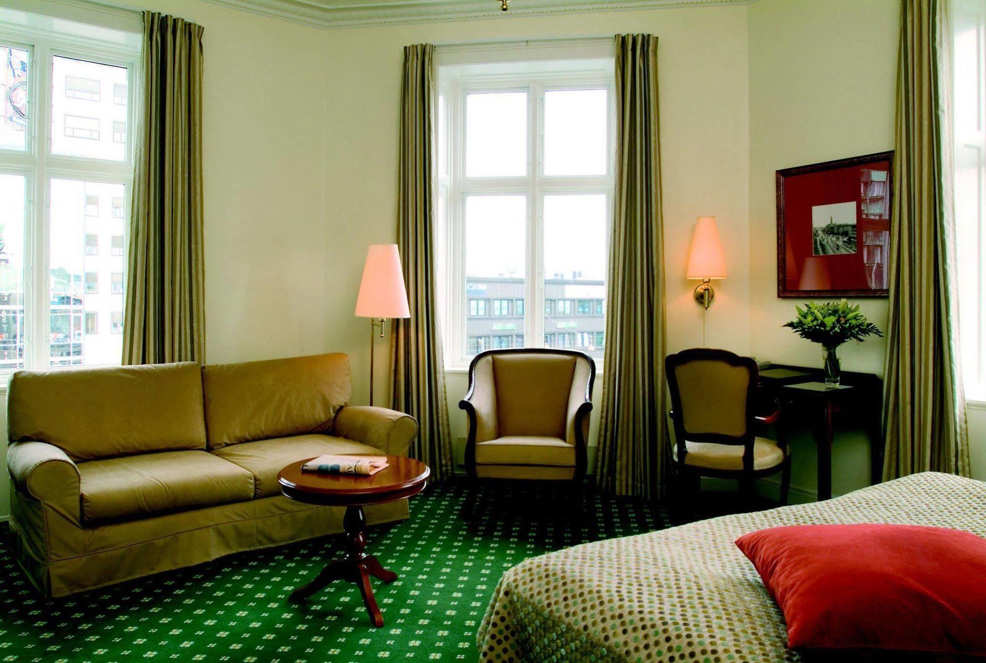 Nh Grand Joanne Hotel 4*